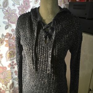 Gap sweater